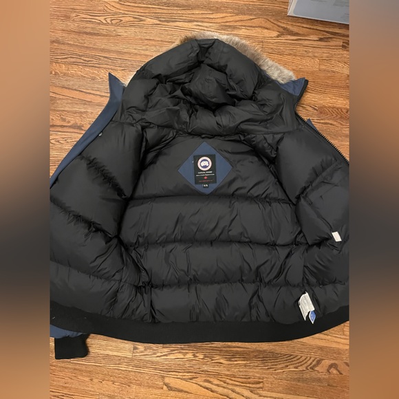 Canada Goose - DISCONTINUED STYLE Chillwack Bomber Jacket. XL - Picture 4 of 7